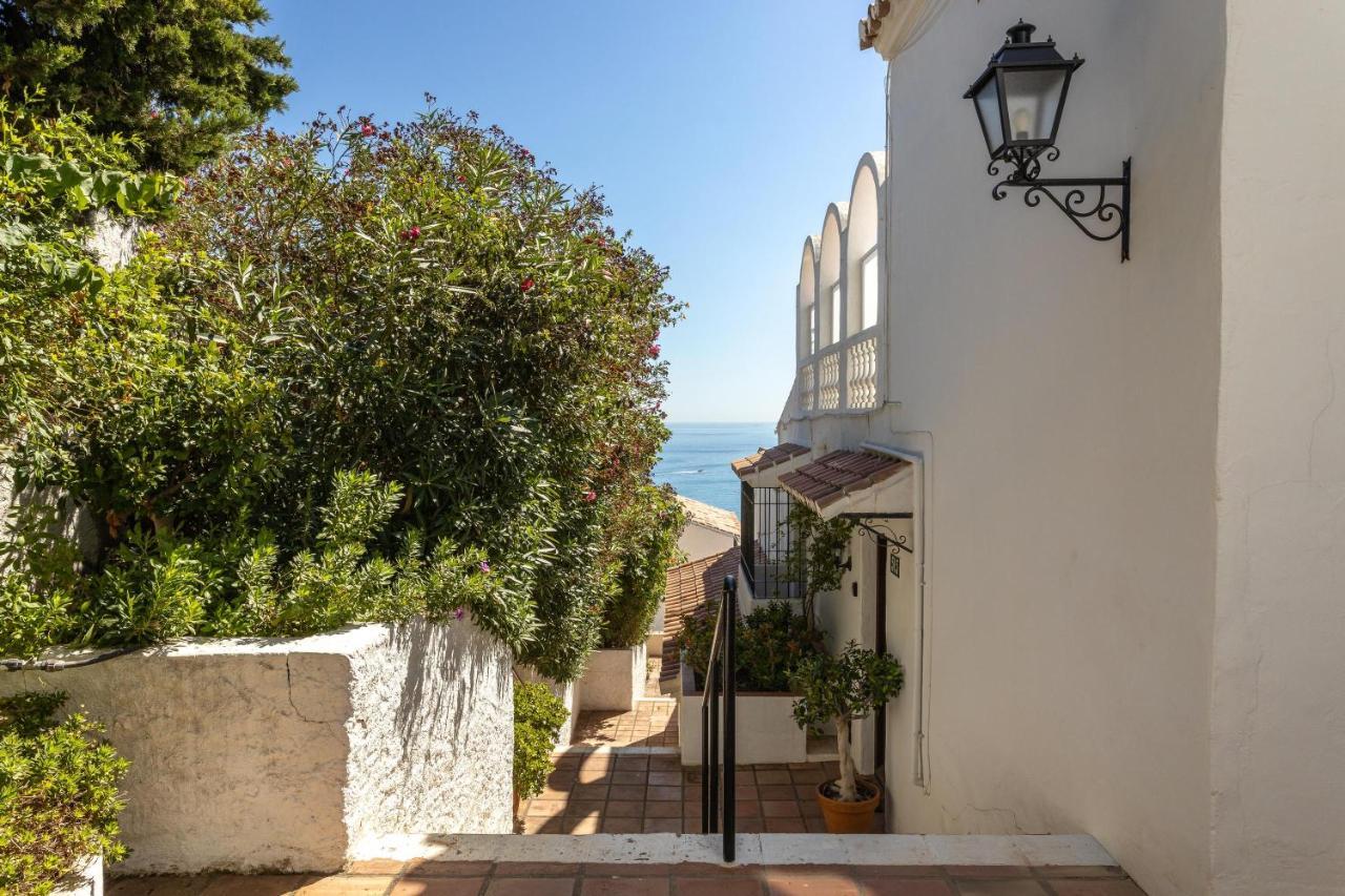 Capistrano Playa Apartment Nerja Bagian luar foto
