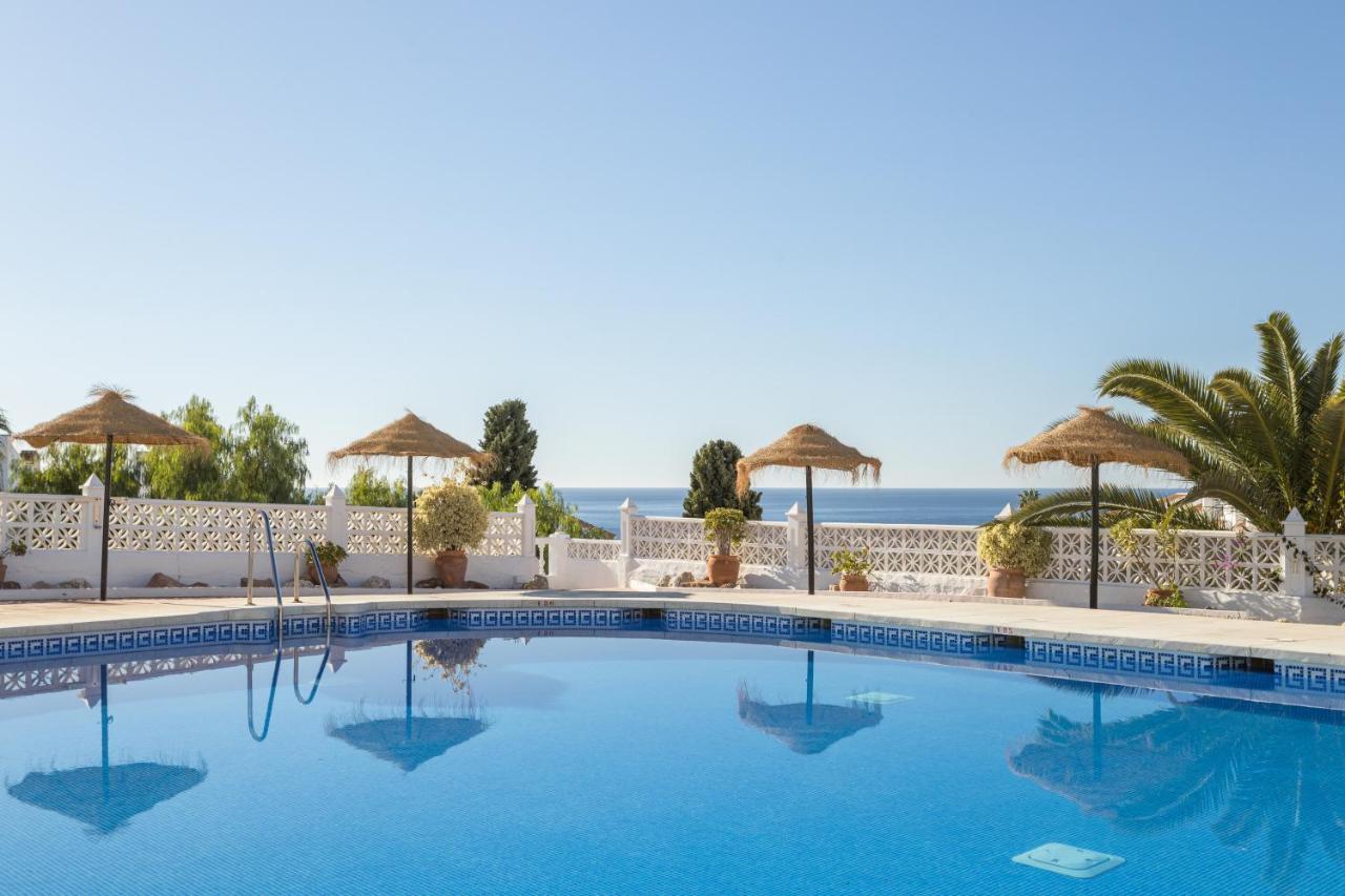 Capistrano Playa Apartment Nerja Bagian luar foto